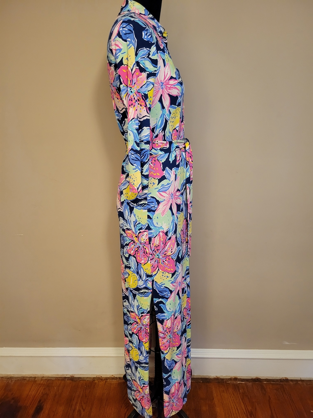 Lilly Pulitzer Floral Navy Knit Maxi Shirt Dress with Tie Waist - Picture 4 of 7
